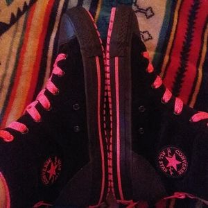 Converse fluorescent tennis shoes